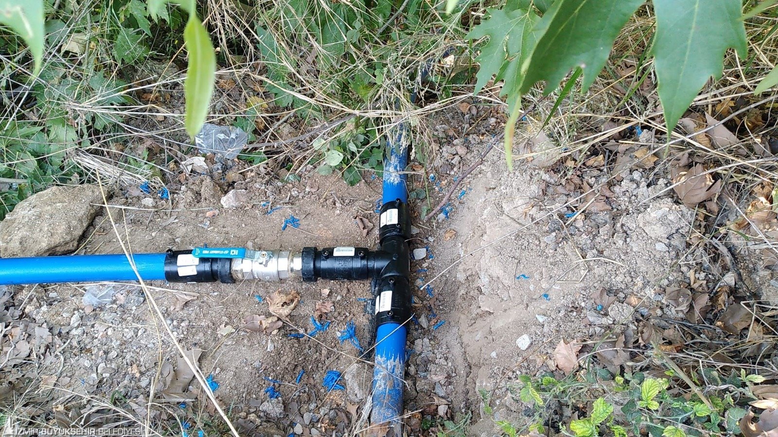 İZSU'dan Bademler'deki su sorununa neşter