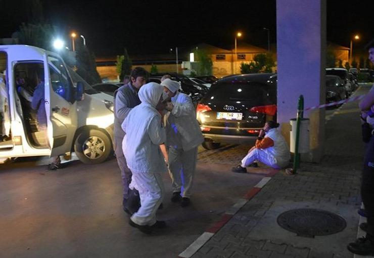 İzmir'de amonyak gazı 25 kişiyi zehirledi
