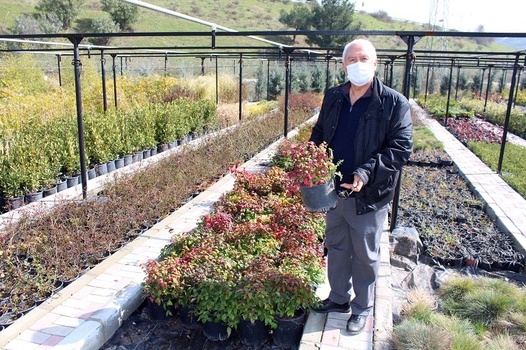 Başkan Selvitopu yeni fidanlığı inceledi