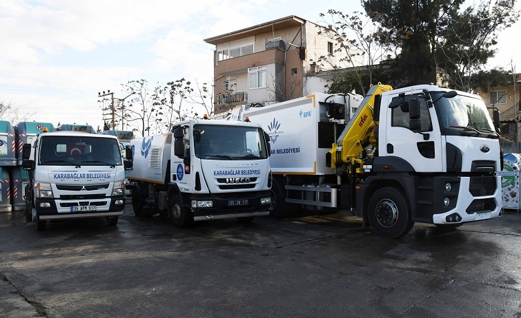 Karabağlar’a yeni yıl armağanları