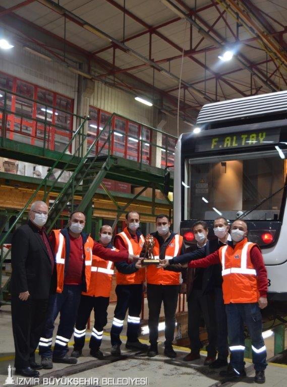 İzmir Metrosu’na “mükemmellik” ödülü!