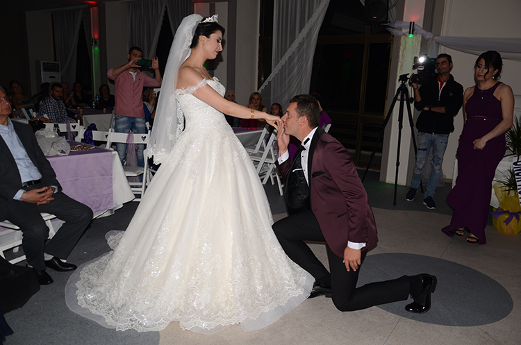 Erduran ve Deler ailesinin mutlu günü