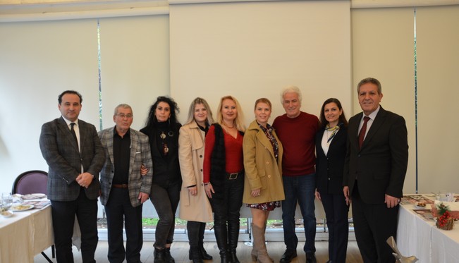 SATARAK DEĞİL ALARAK BÜYÜYEN BELEDİYE: "BORNOVA"