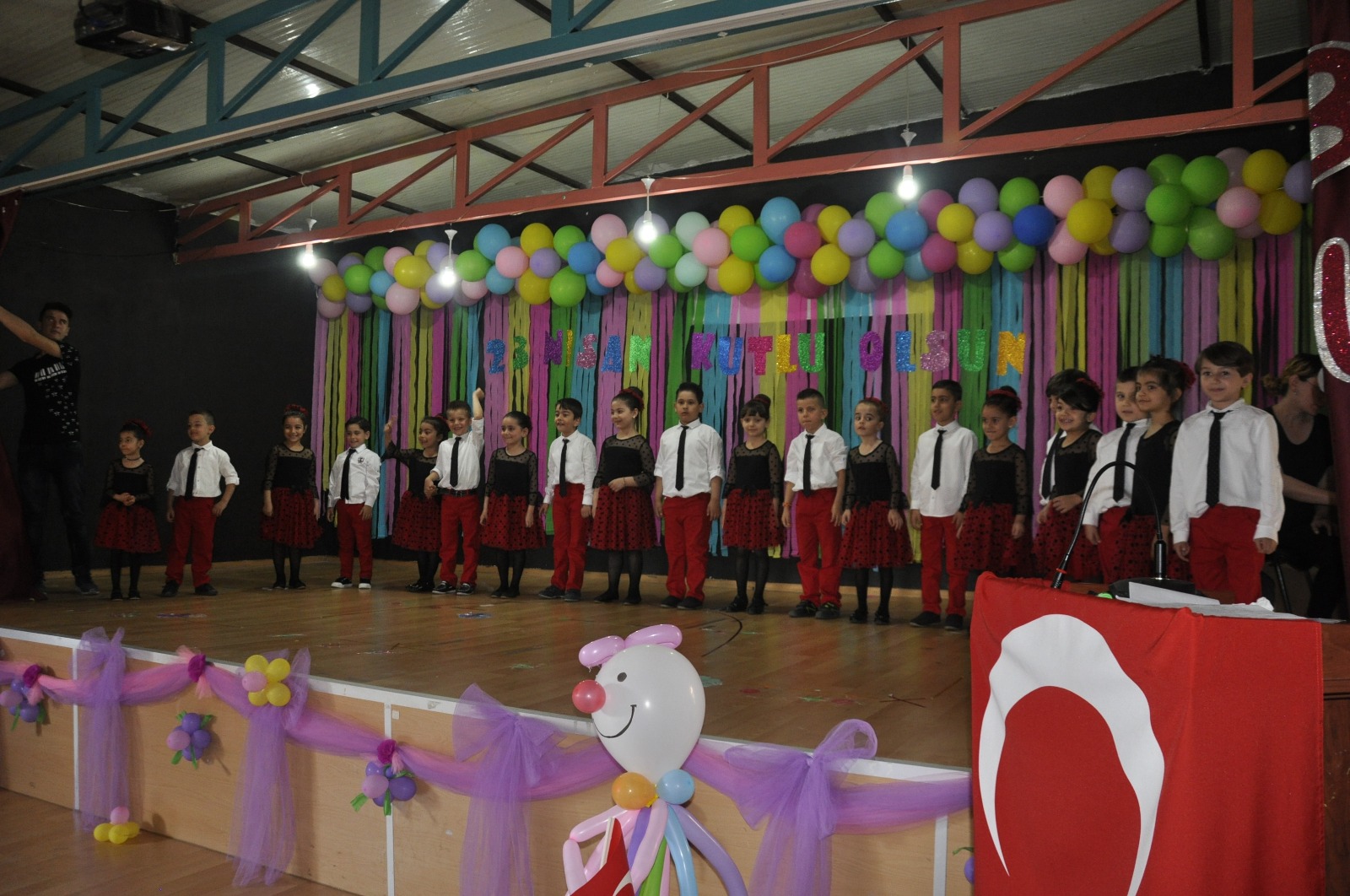 23 NİSAN COŞKUYLA KUTLANDI