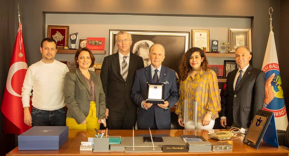 Kazançoğlu’na Büyük Onur: “Meslekte 50. Yıl Plaketi”