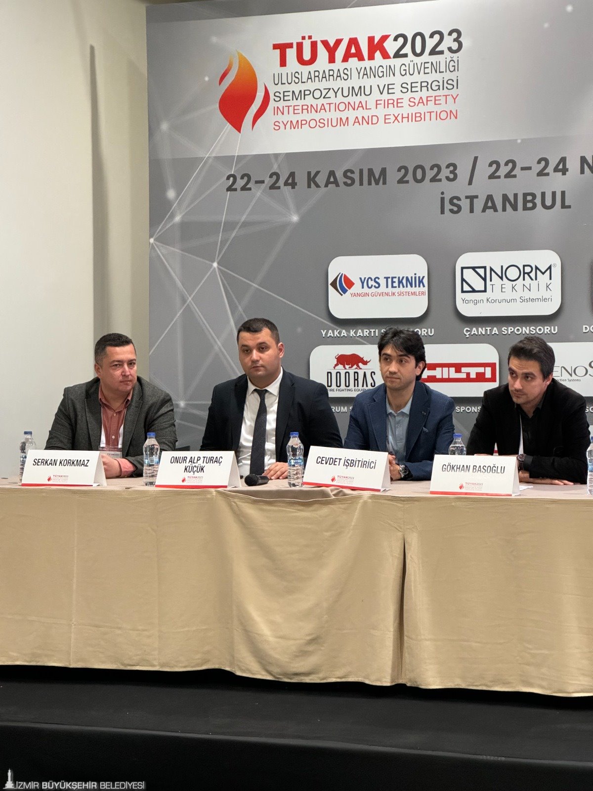 İzmir İtfaiyesi’nden uzman isimler Uluslararası Yangın Güvenliği Sempozyumu’na katıldı