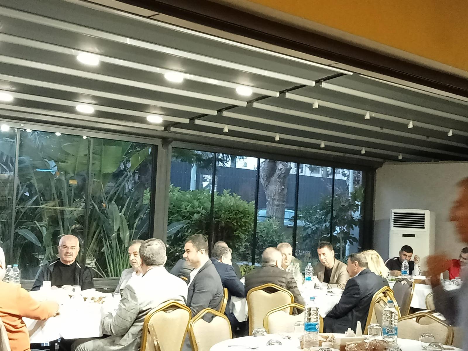 İZKON BAŞKANI FERHAN ADEMHAN HEMŞERİLERİYLE İFTARDA BULUŞTU