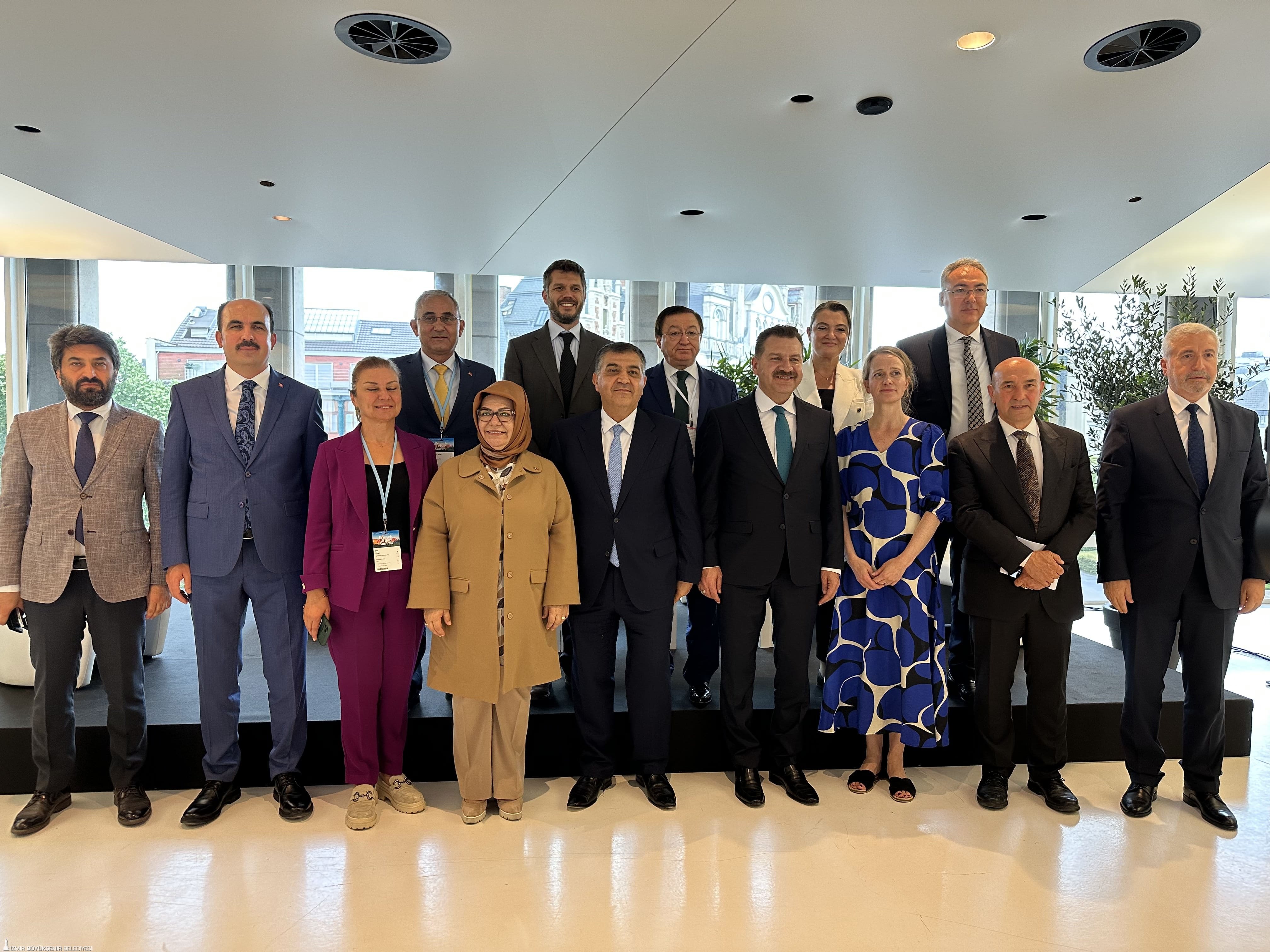 Başkan Soyer’den Brüksel’de uluslararası dayanışmanın önemine vurgu