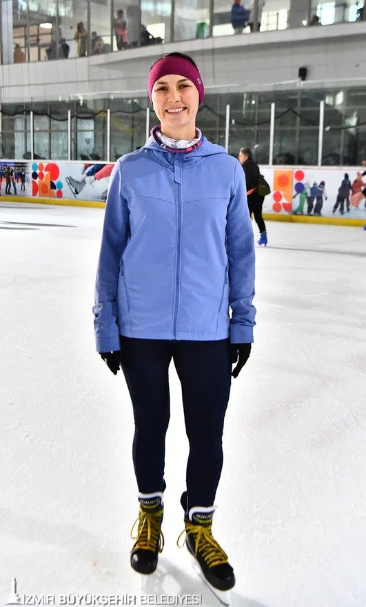 Aşık Veysel Buz Sporları Salonu’nda tatil yoğunluğu