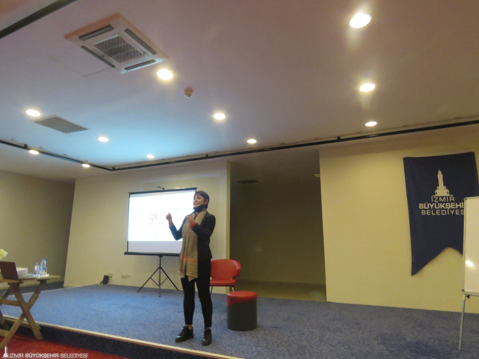 Büyükşehir pandeminin etkilerine karşı kadın çalışanlarına eğitim verdi