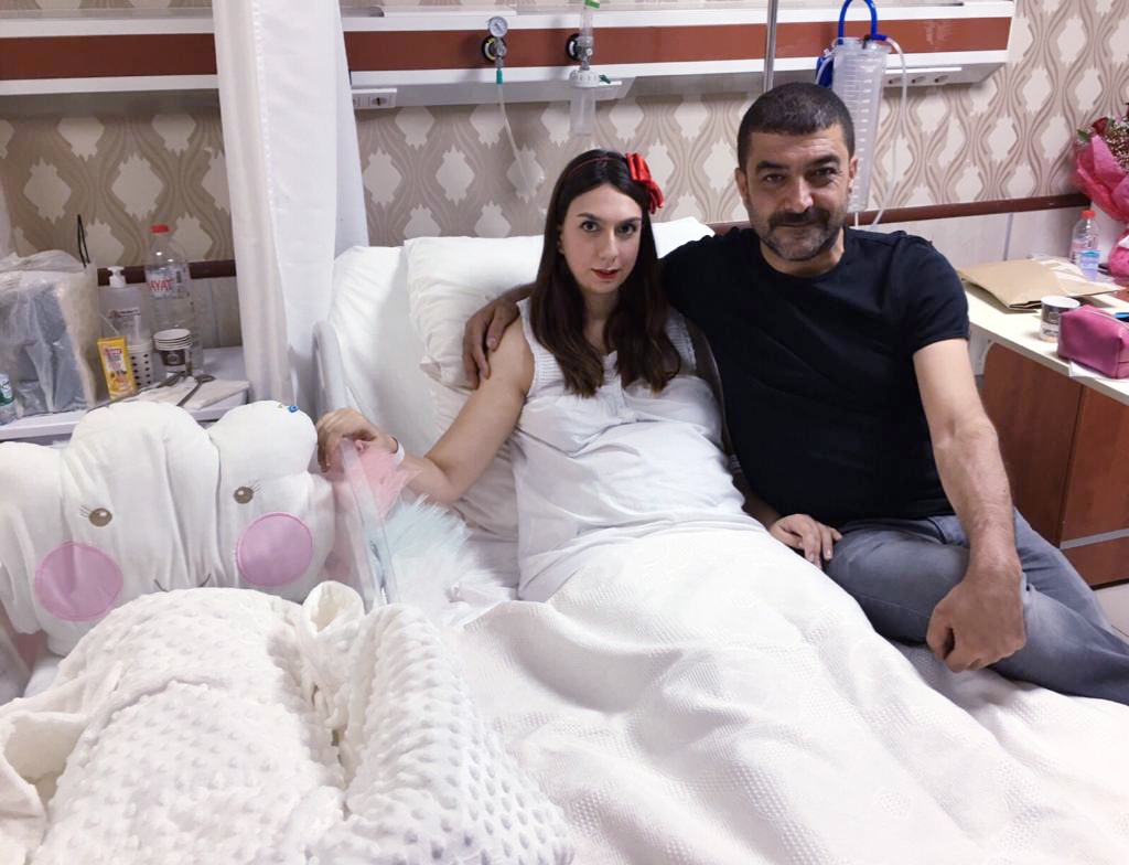 Sanatçı Selimhan baba oldu