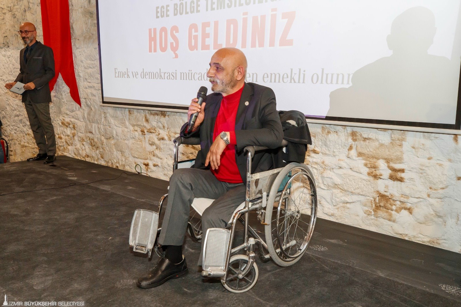 “Demokrasi mücadelesinden emekli olunmaz”