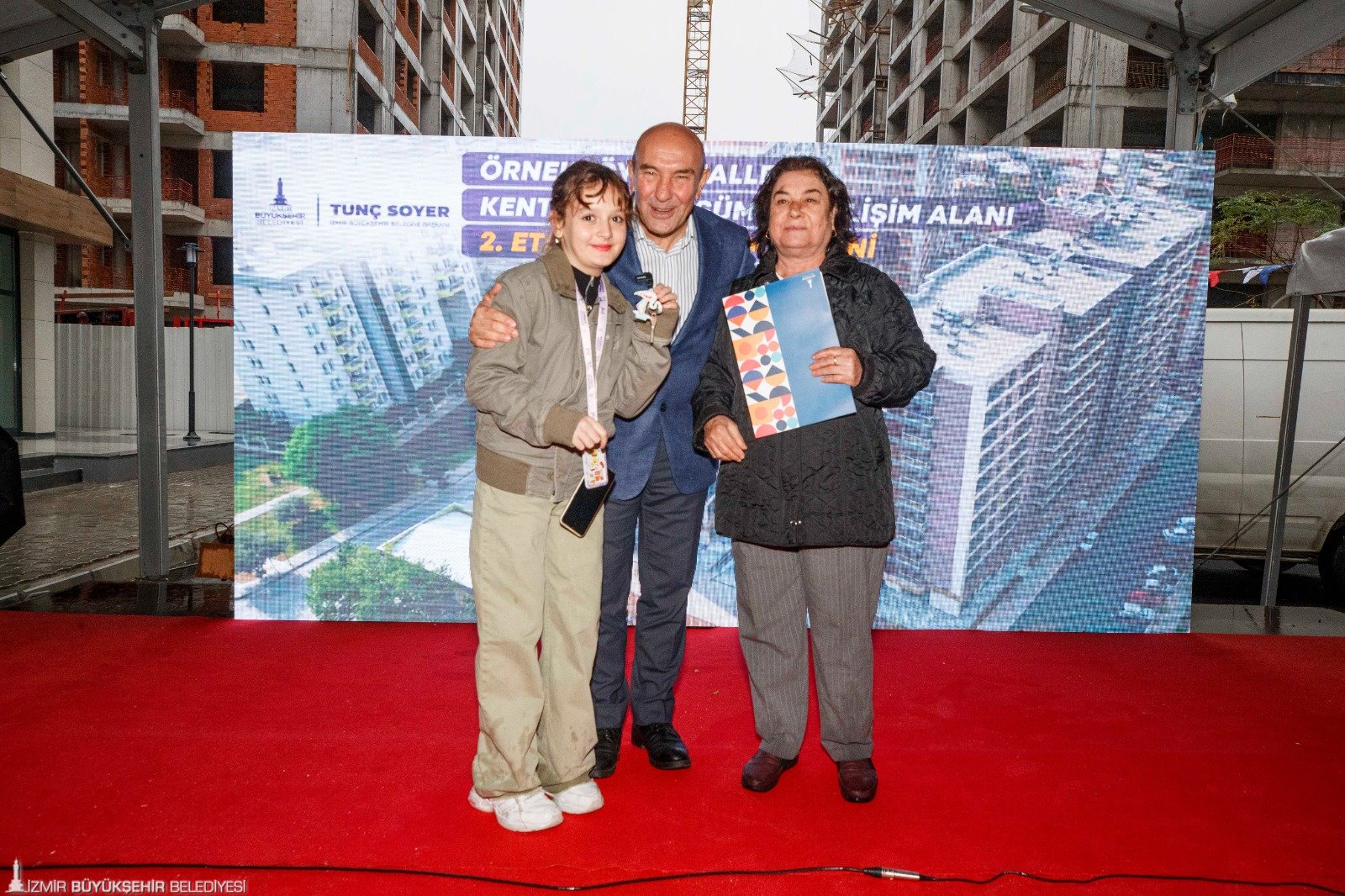 Soyer: Sözümüzü tutmanın gururunu yaşıyoruz