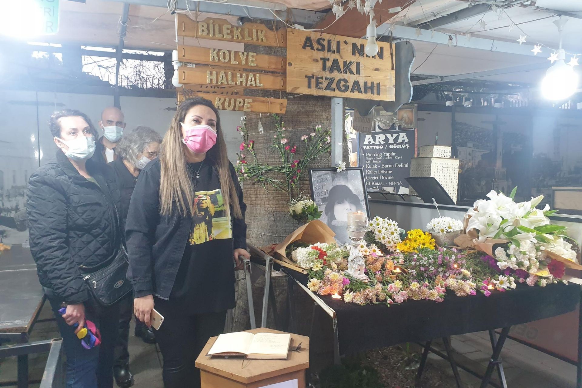 Aslı Özkısırlar için, tezgahı başında anma töreni düzenlendi