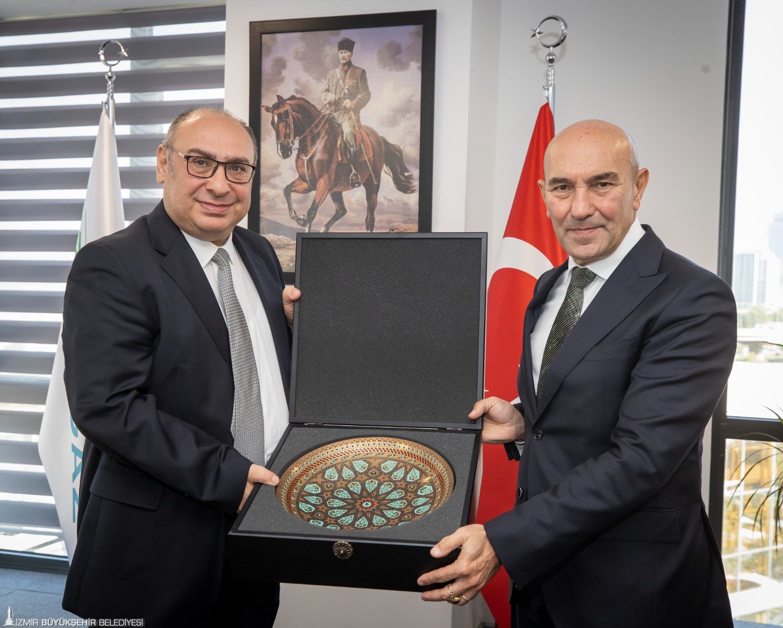 Başkan Soyer İZMİRGAZ Genel Müdürü Yetik'i ziyaret etti