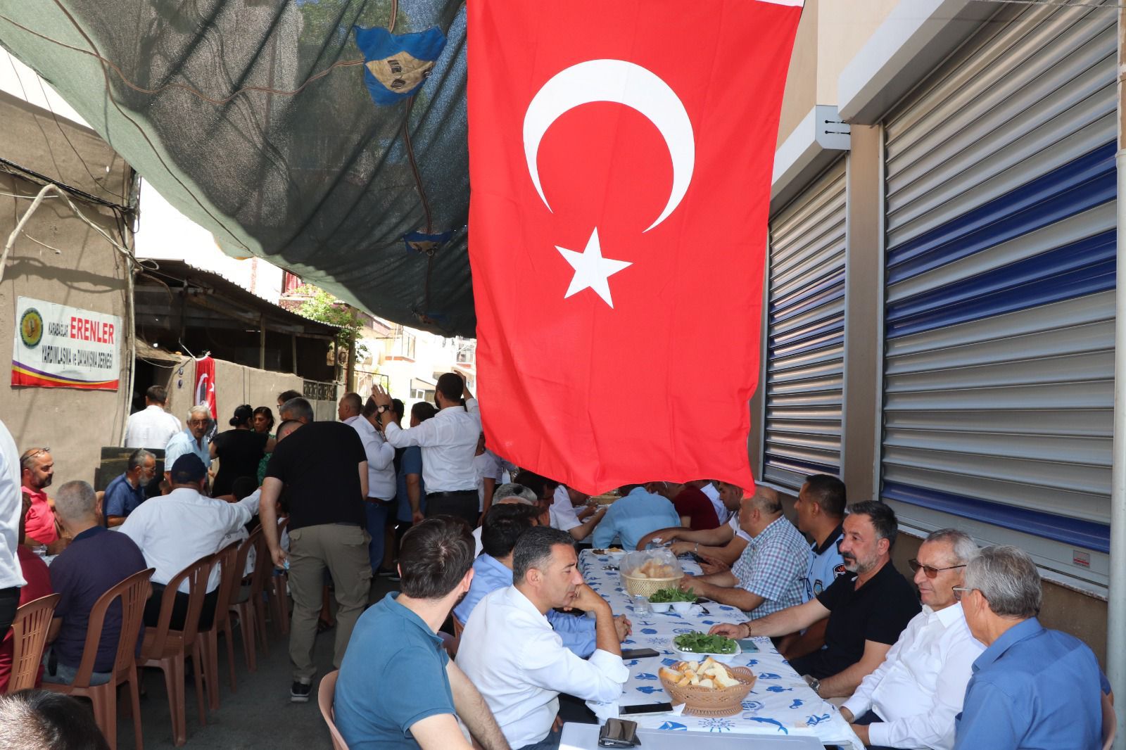 Karabağlar’da aşure kazanları birlik ve beraberlik için kaynadı