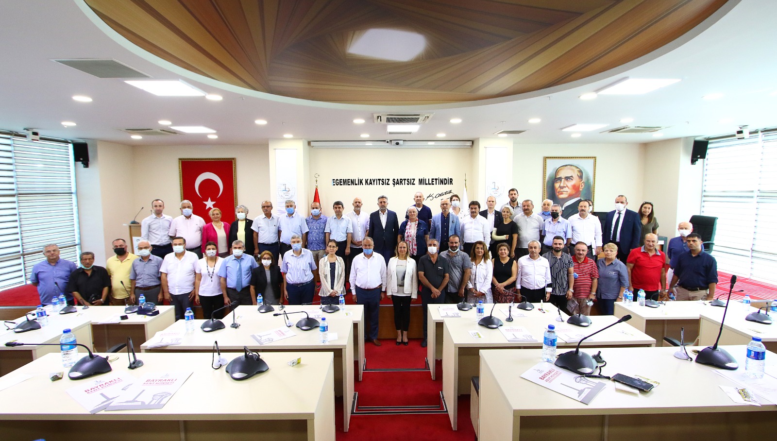 Bayraklı Kent Konseyi başkanını seçti