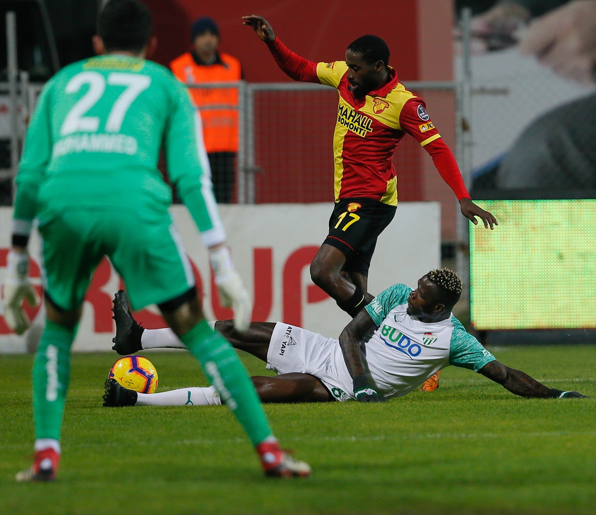 Göztepe ile Bursaspor puanları paylaştı