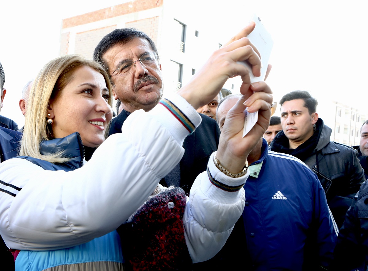 Zeybekci'den iki ilçede seçim çalışması