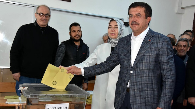 İzmir'in performans raporu: Soyer, İnce'yi geçti... Zeybekci çıtayı yükseltti!