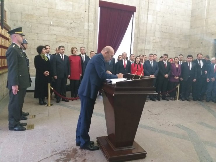 Tunç Soyer, Anıtkabir’i ziyaret etti