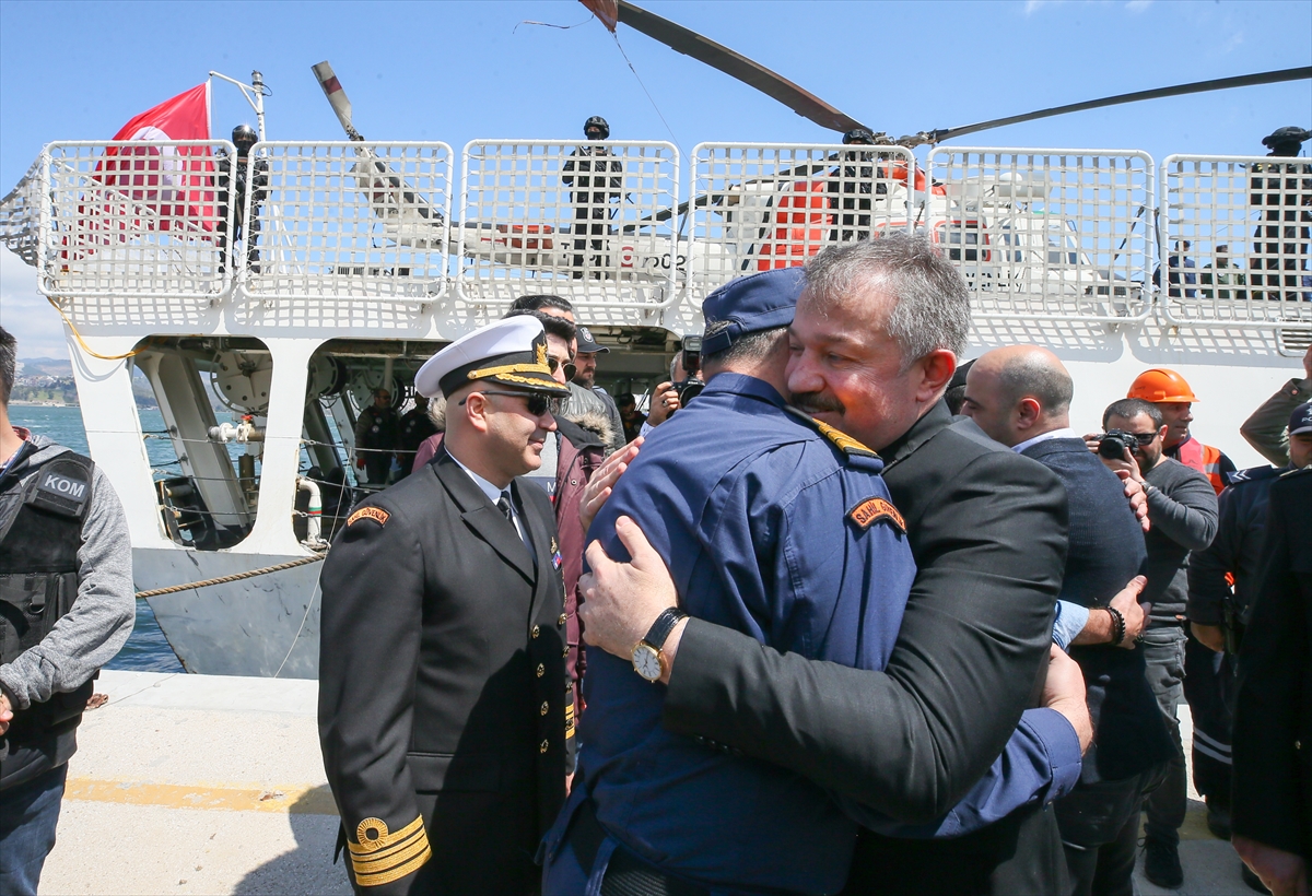 Esrar dolu tekne limana getirildi