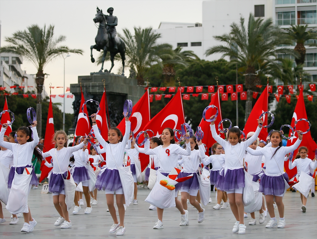 İzmir'de bayram coşkusu