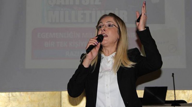 CHP'de vekil eşinden il başkanına istifa çağrısı!