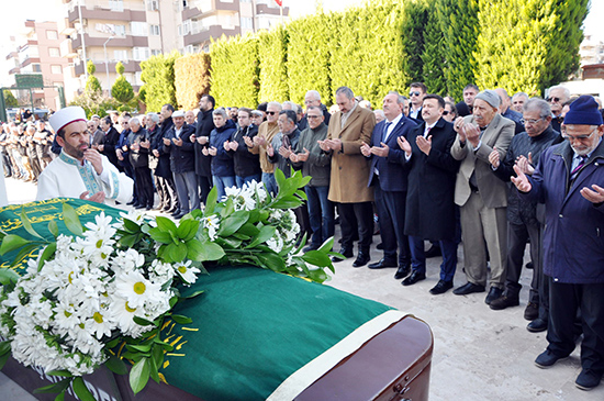 Bakan Gül, İzmirlilerle buluştu