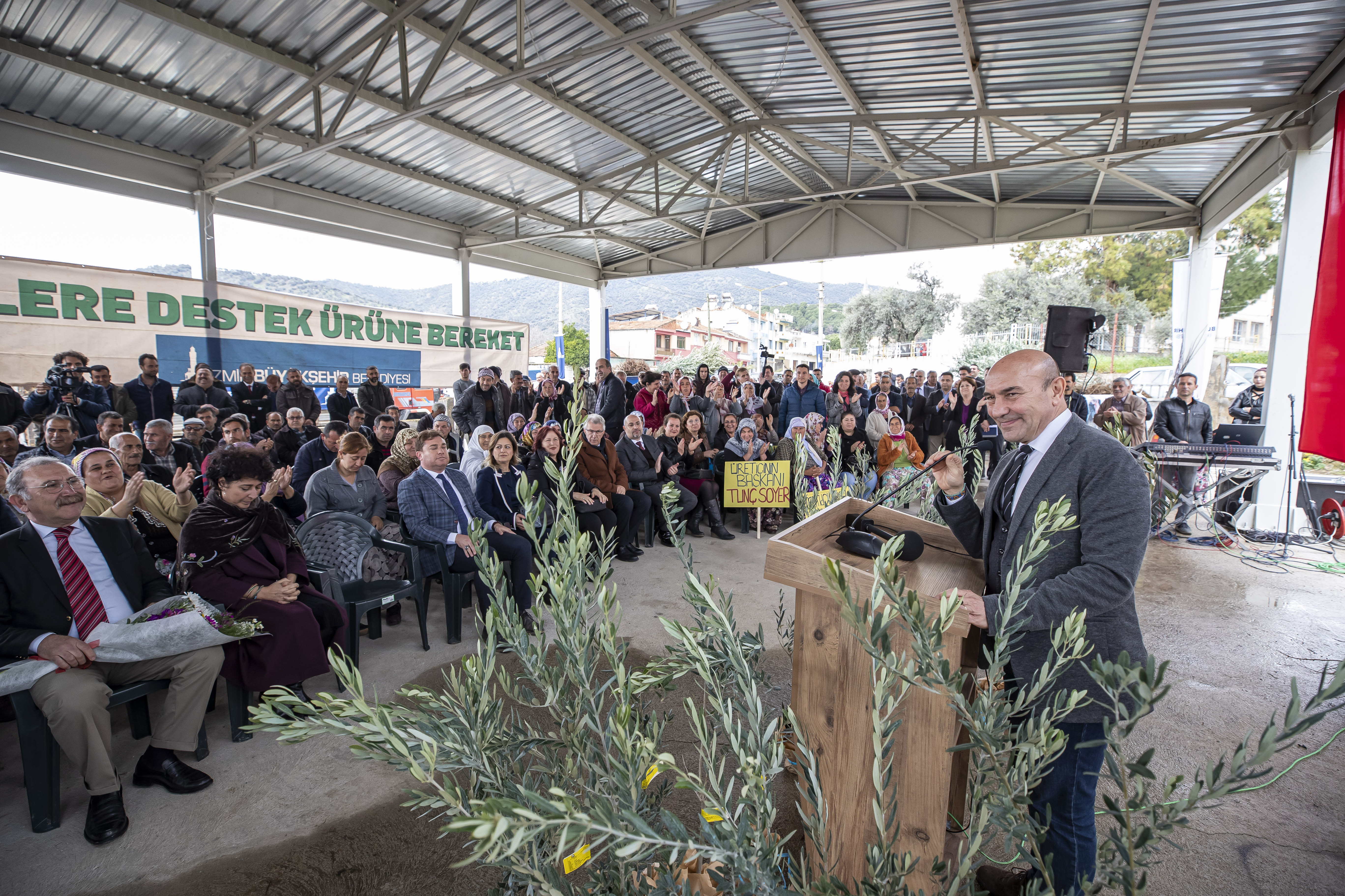 Bayındır'da 13 bin fidan toprakla buluşacak