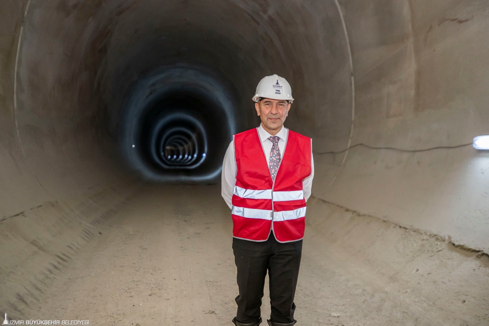 Raylara ilk kaynağı Başkan Soyer yaptı