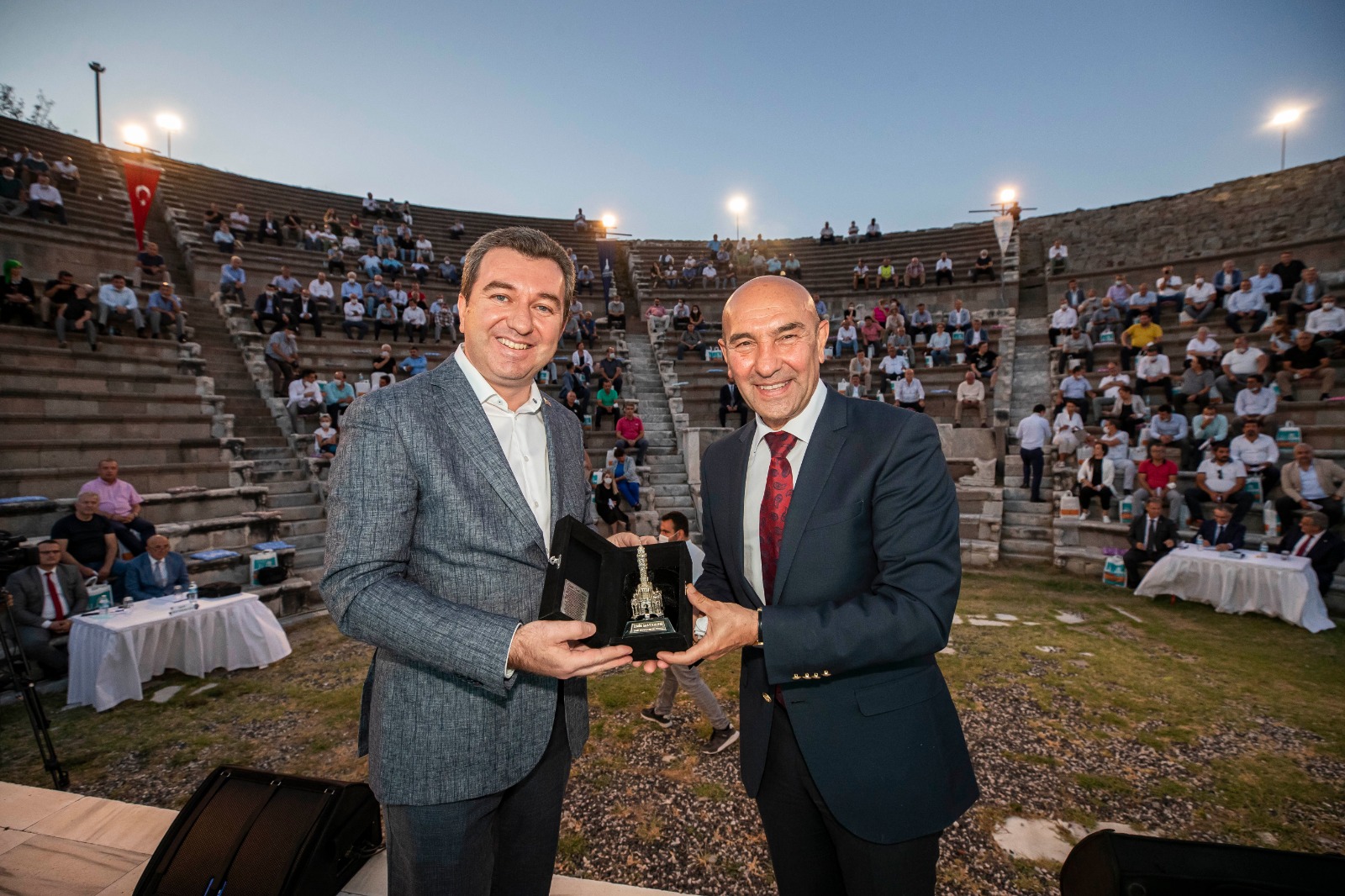 2 bin 400 yıllık Asklepion Tiyatrosu’nda tarihi karar