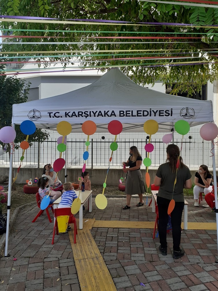 Karşıyaka’da minikler ‘yuvaya’ döndü