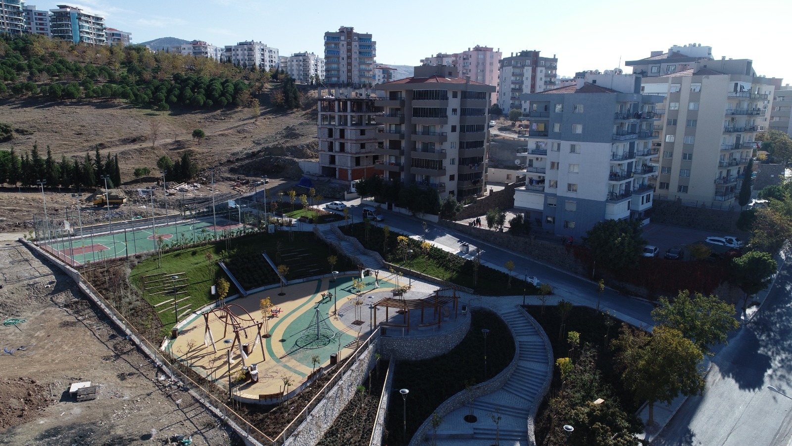 İzmir iki yeni yaşam alanı daha kazandı