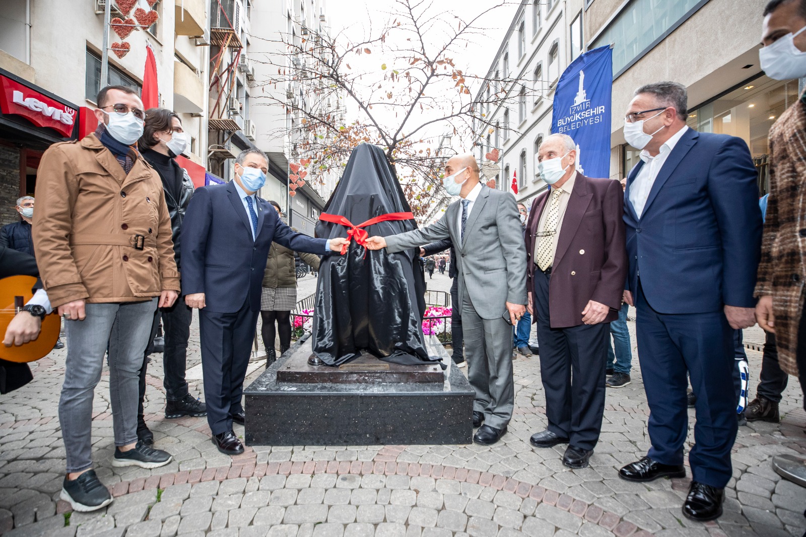 Başkan Soyer:  “Benzinci Kör Hafız bu kentin simgelerinden biri”