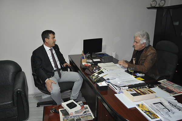 BİZİM ÜSLUBUMUZ SİYASETE BEYEFENDİLİĞİ KATMAK