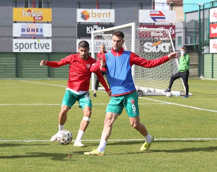 Tugay'dan Kaf Sin Kaf'a moral ziyareti