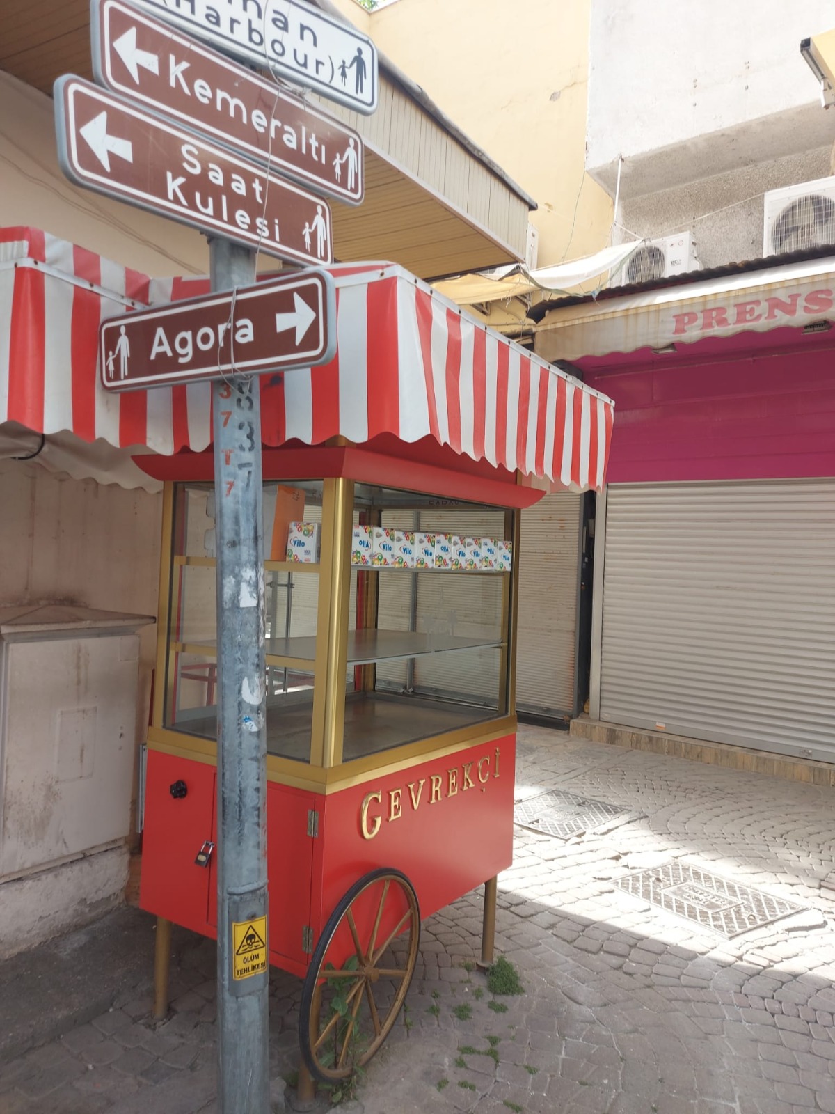 İzmir Büyükşehir’den seyyar satıcı ve kahvehane esnafına büyük destek