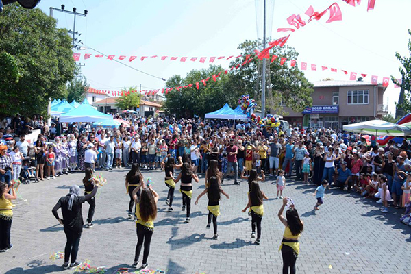 Torbalı'da keşkek festivali izdihamı