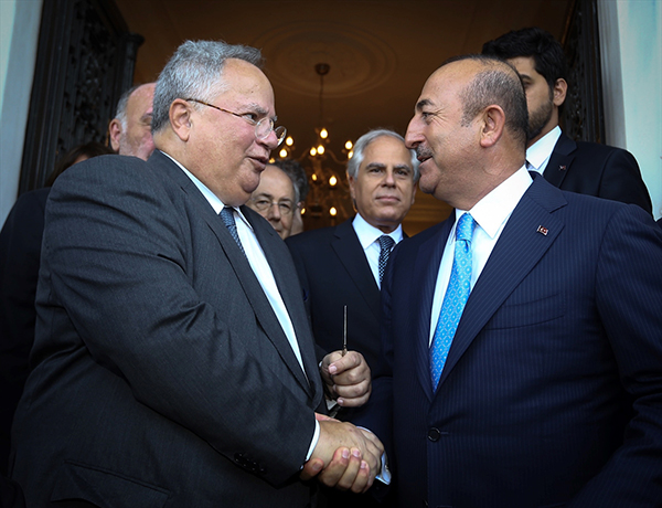 Türk ve Yunan Dışişleri bakanları İzmir'de bir araya geldi