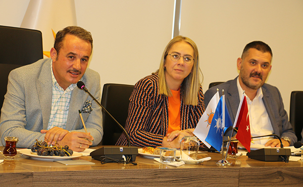 AK Parti’de İlçe Başkanları toplantısında önemli kararlar alındı