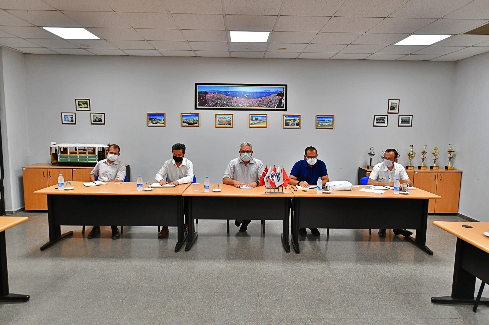 İzmir’in yeni tramvay hattı için araç alımı ihalesi yapıldı