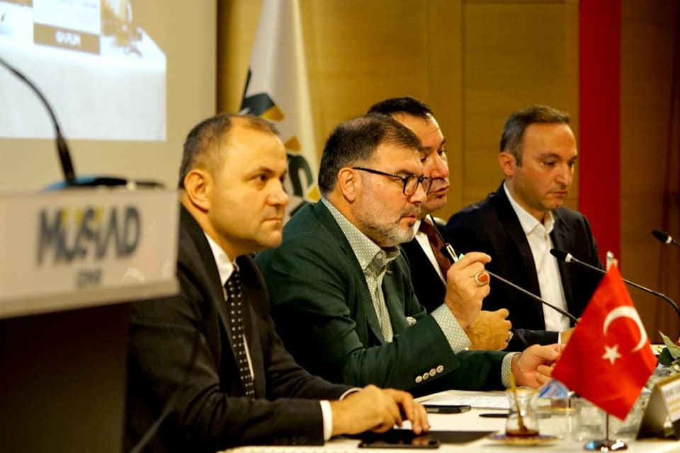 MÜSİAD Birleşme ve Devralma Komitesi İzmir'de toplandı