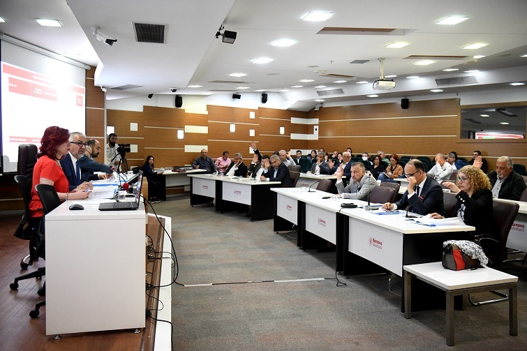 Bornova’da kesin hesaba meclis onayı
