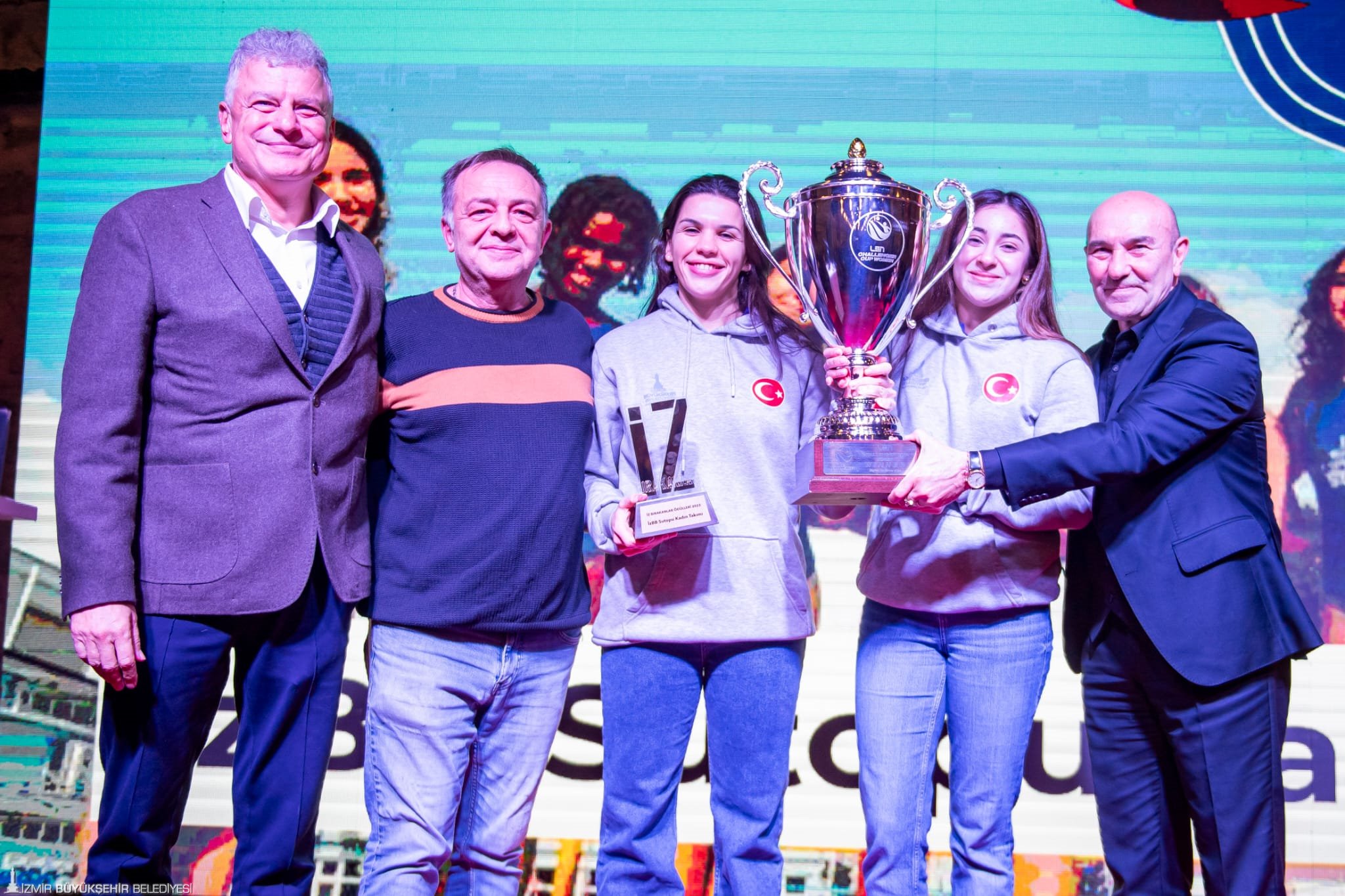 “Vicdanların hala ölmediğini gösterdik”