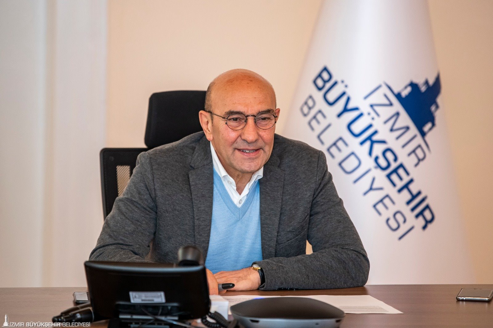 Başkan Soyer 'Dönüşüm Evde Başlar' panelinde konuştu: Suyu bilinçsizce tüketiyoruz