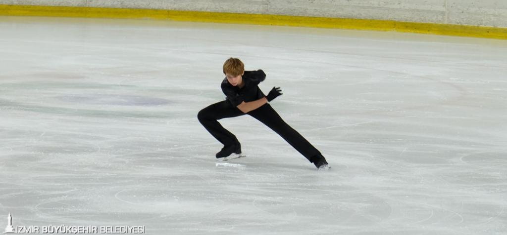 İzmir’in sporcuları kente madalyalarla döndü