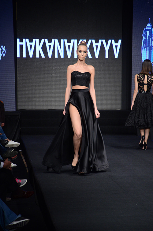 New York'tan sonra ilk kez İzmir'de sergiledi