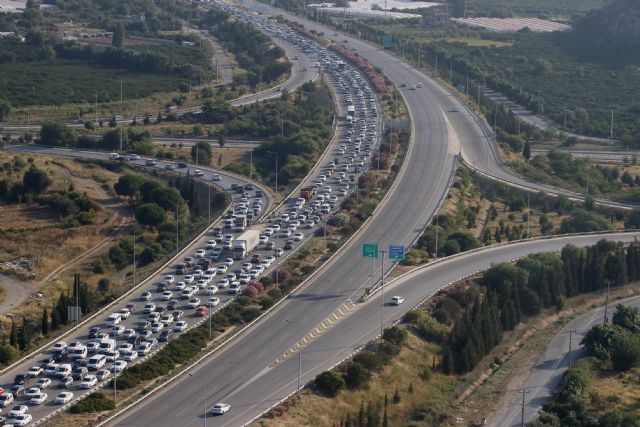 Bayram dönüşü trafik mesaisi: Saatlerce sürdü!