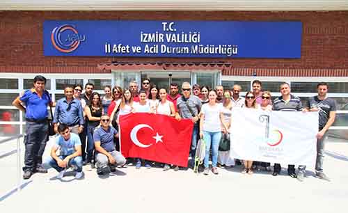 Bayraklı'da personele deprem eğitimi